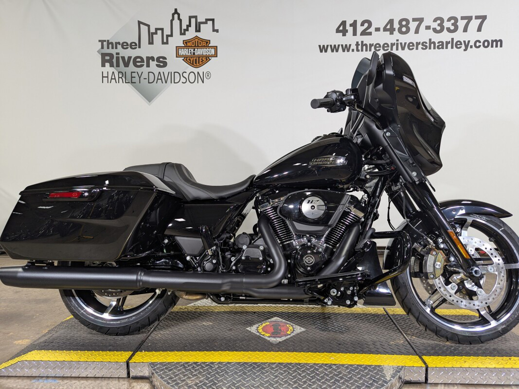 Street Glide®