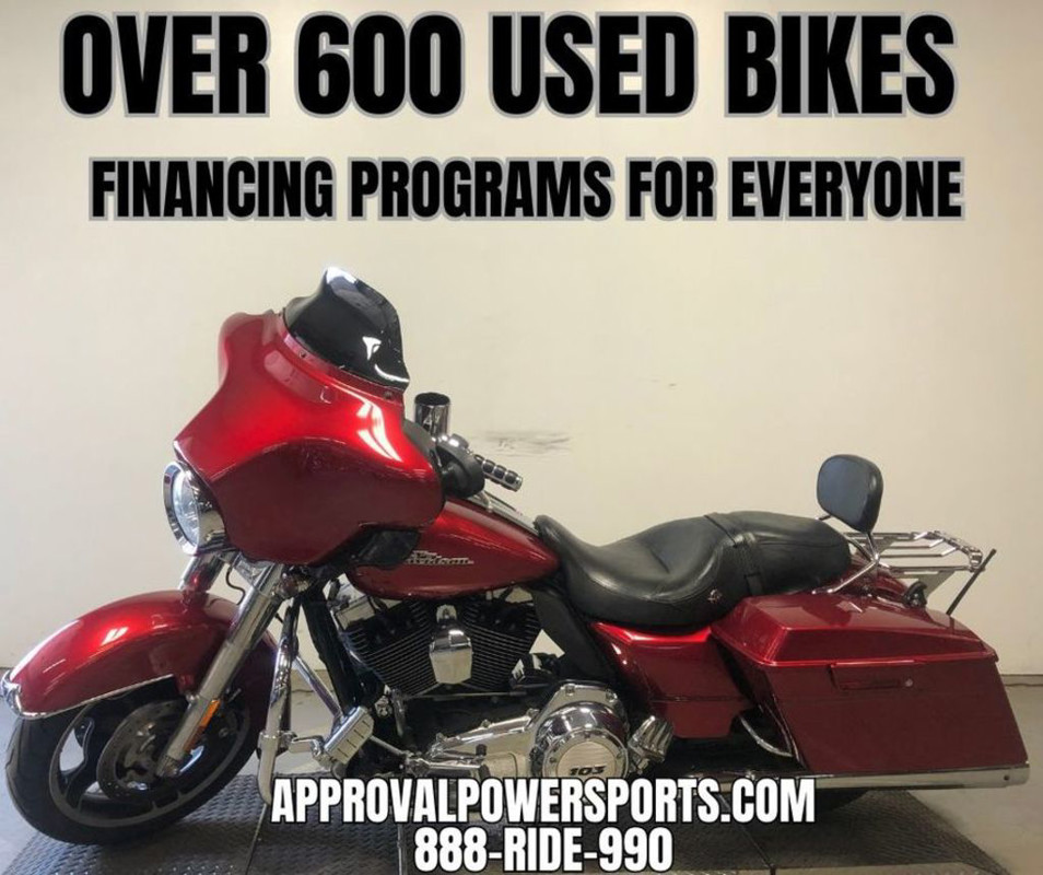 Street Glide®
