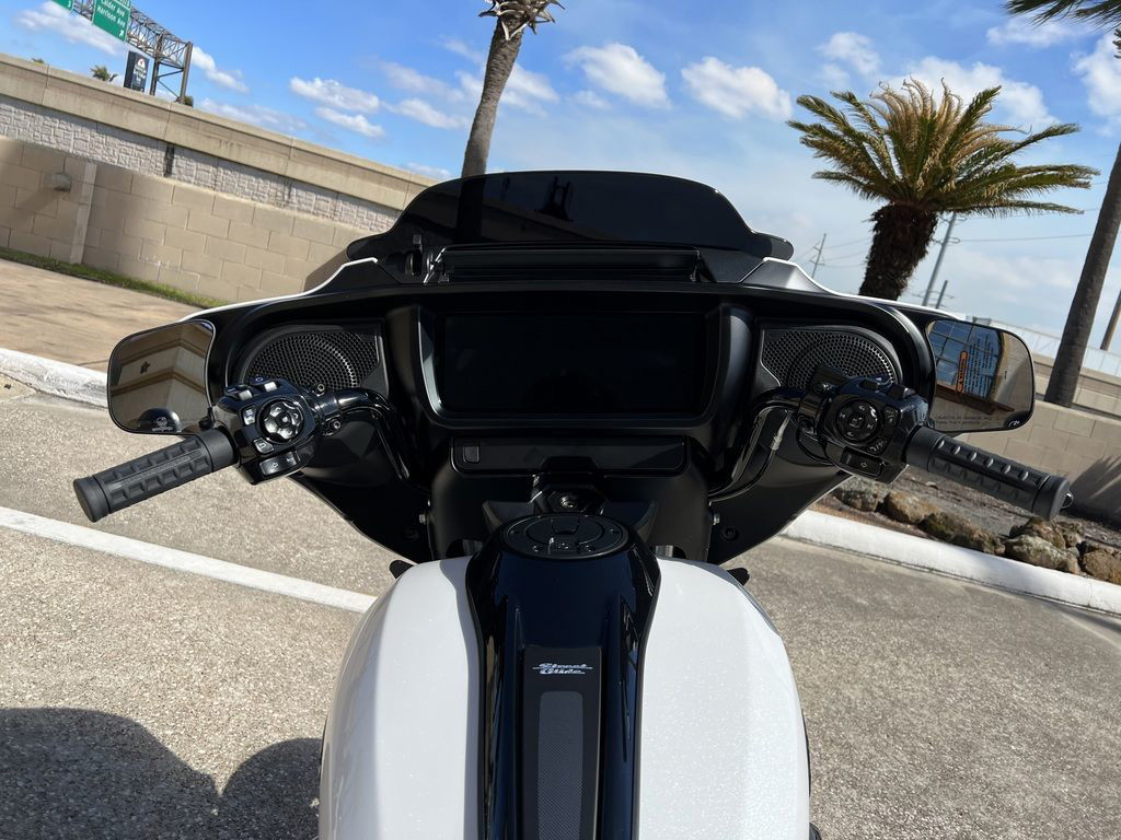 Street Glide®