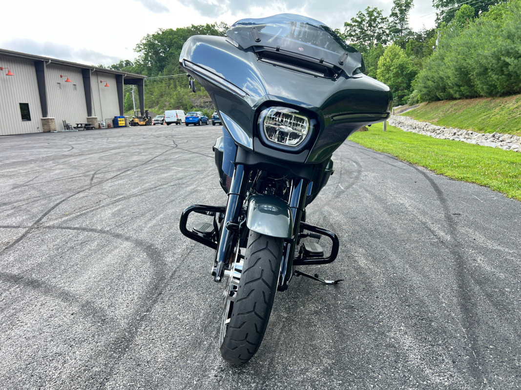 Street Glide®