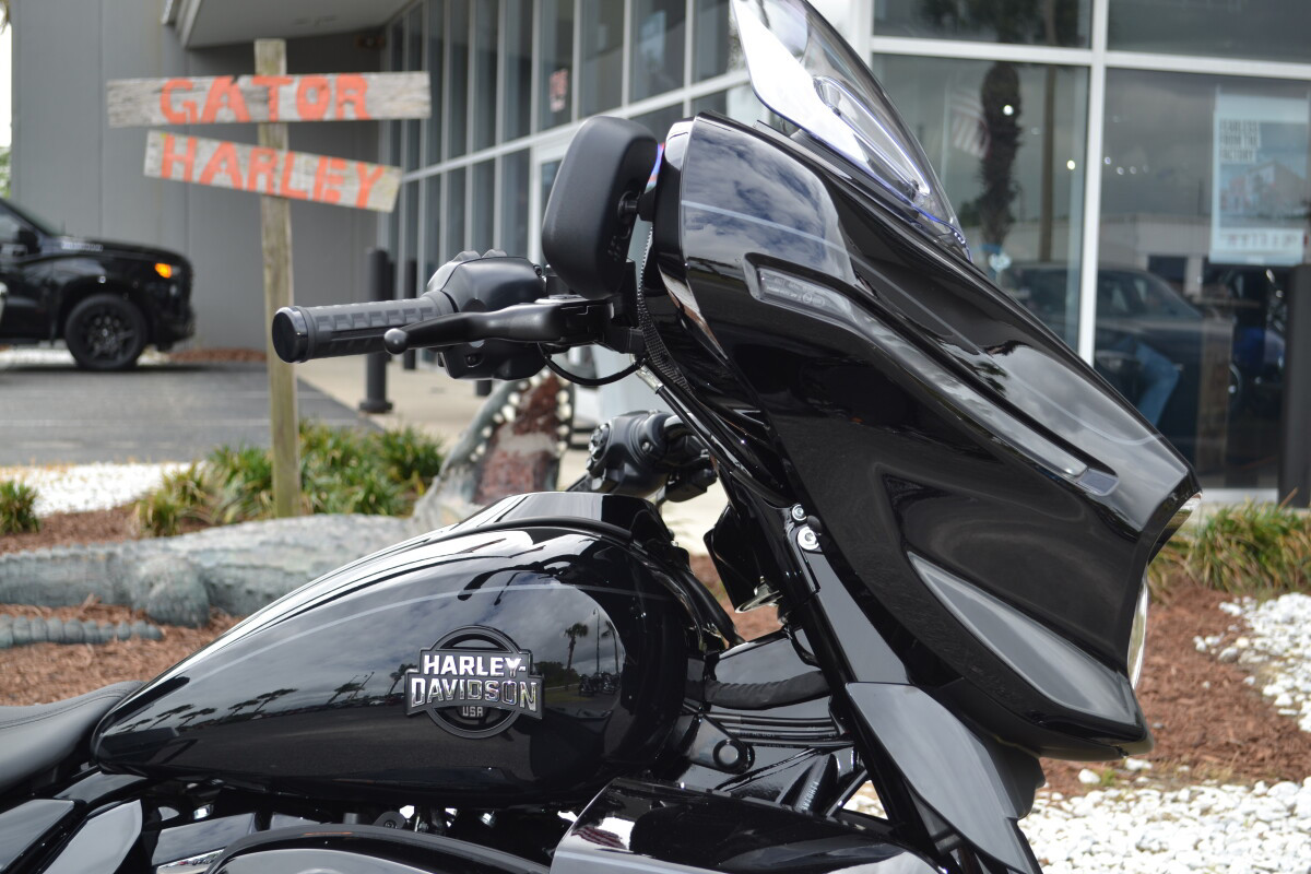 Street Glide® Limited