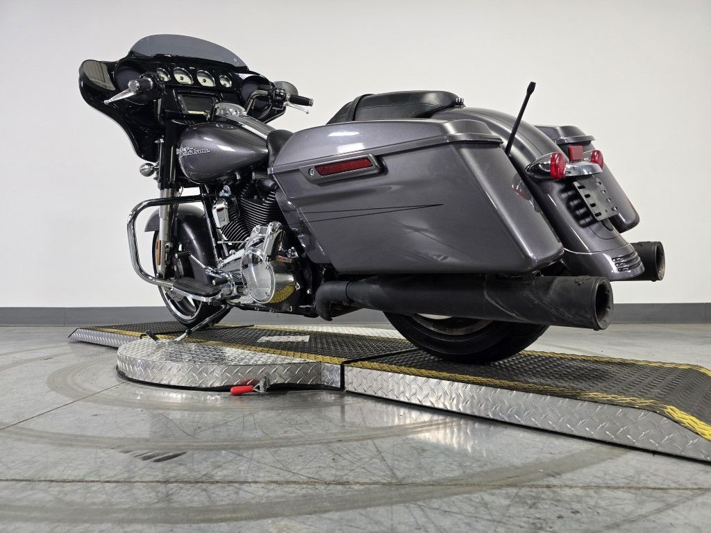 Street Glide® Special