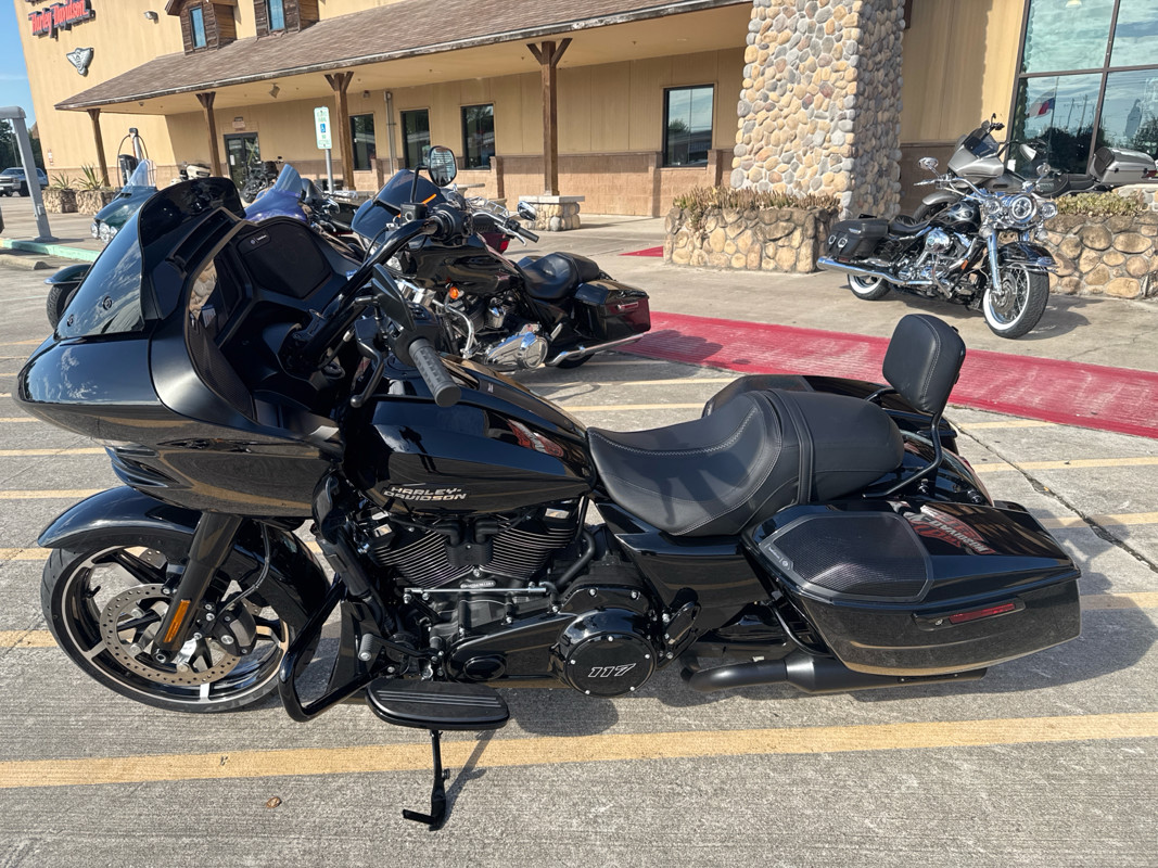 Road Glide®