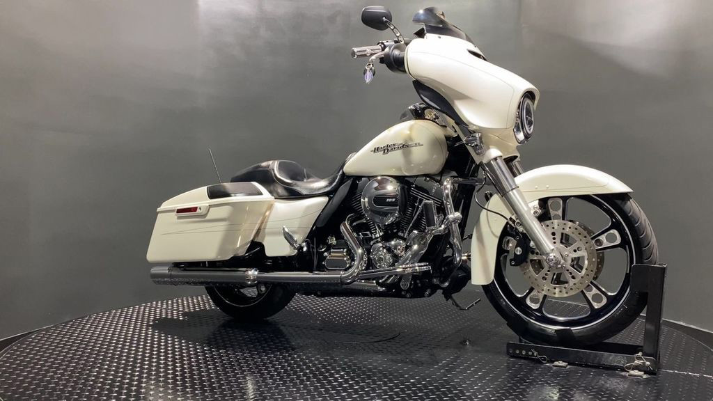 Street Glide® Special