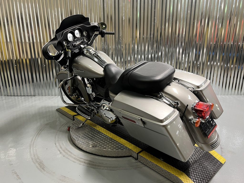 Street Glide®
