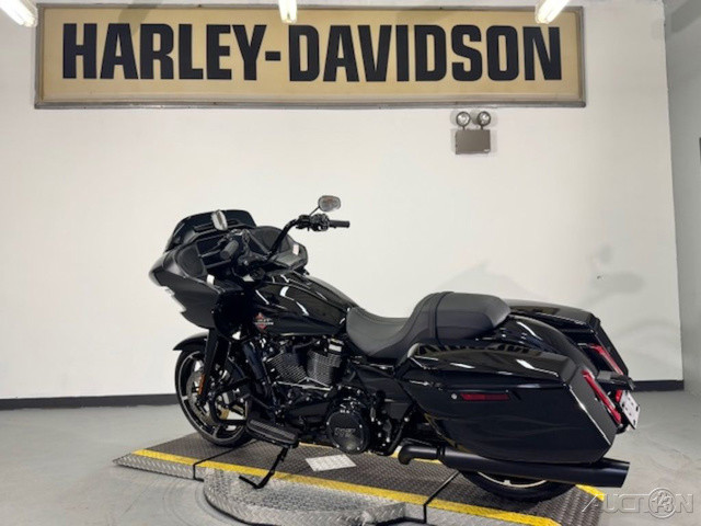 Road Glide®