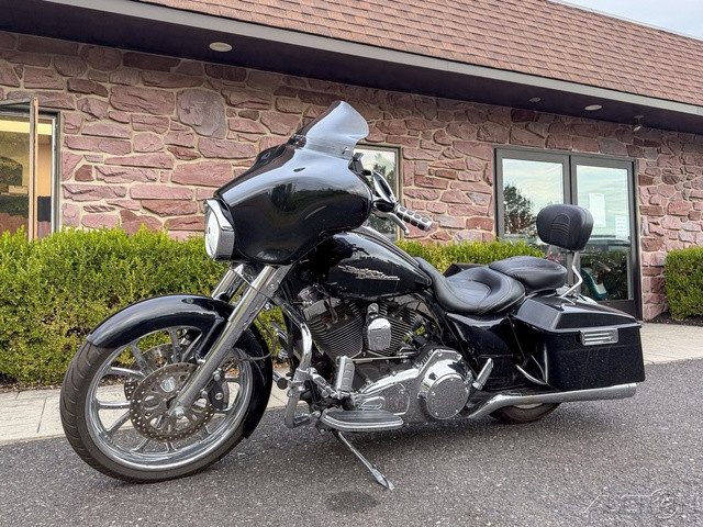 Street Glide®