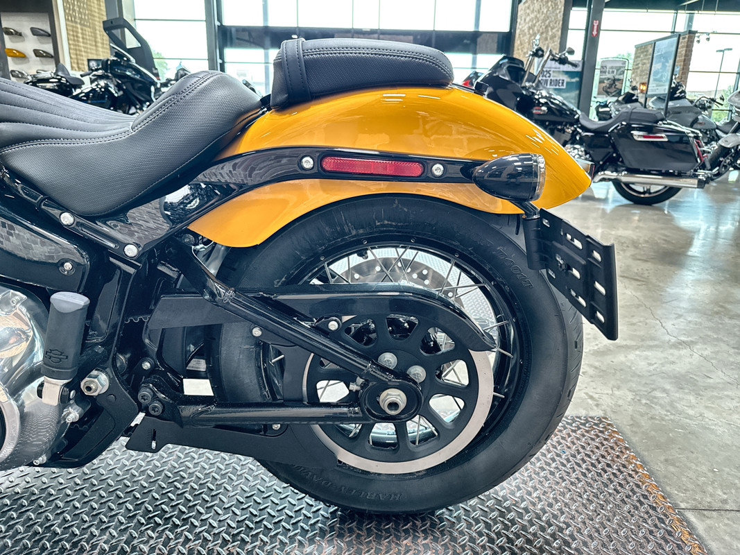 Street Bob®