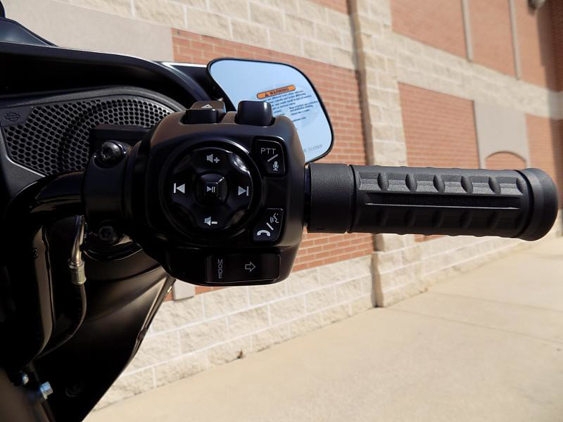 Street Glide®