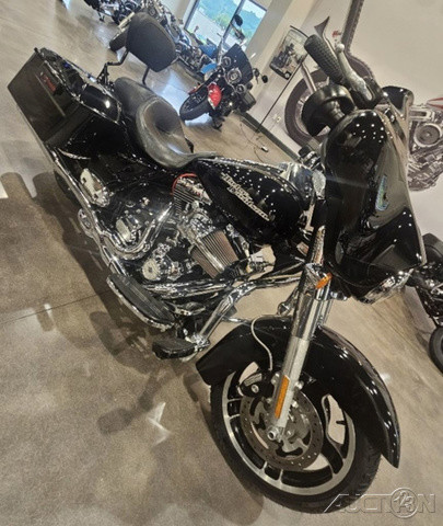 Street Glide®