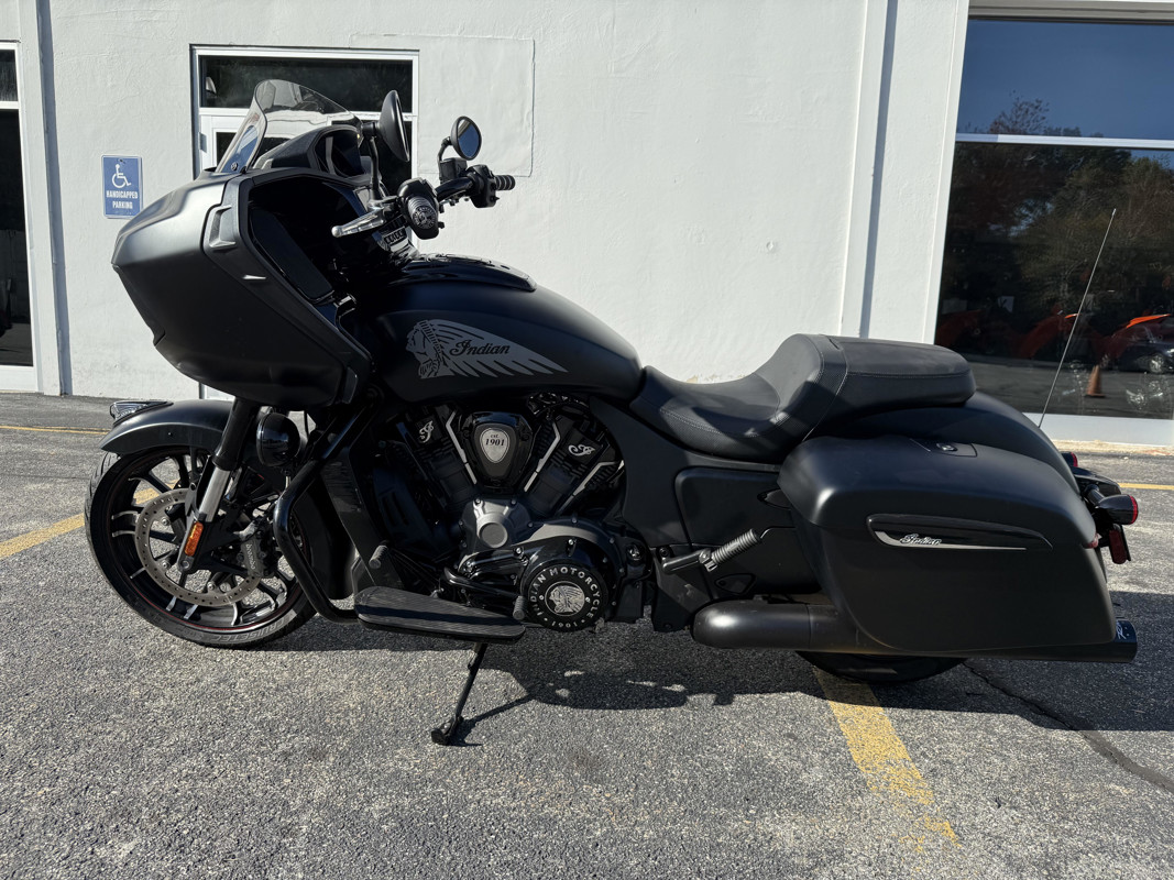 Challenger Dark Horse