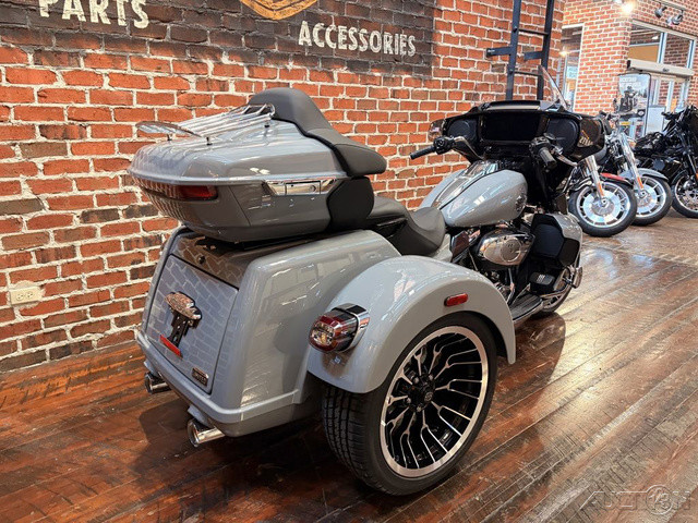 Street Glide® 3 Limited