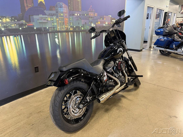 Softail® Street Bob®