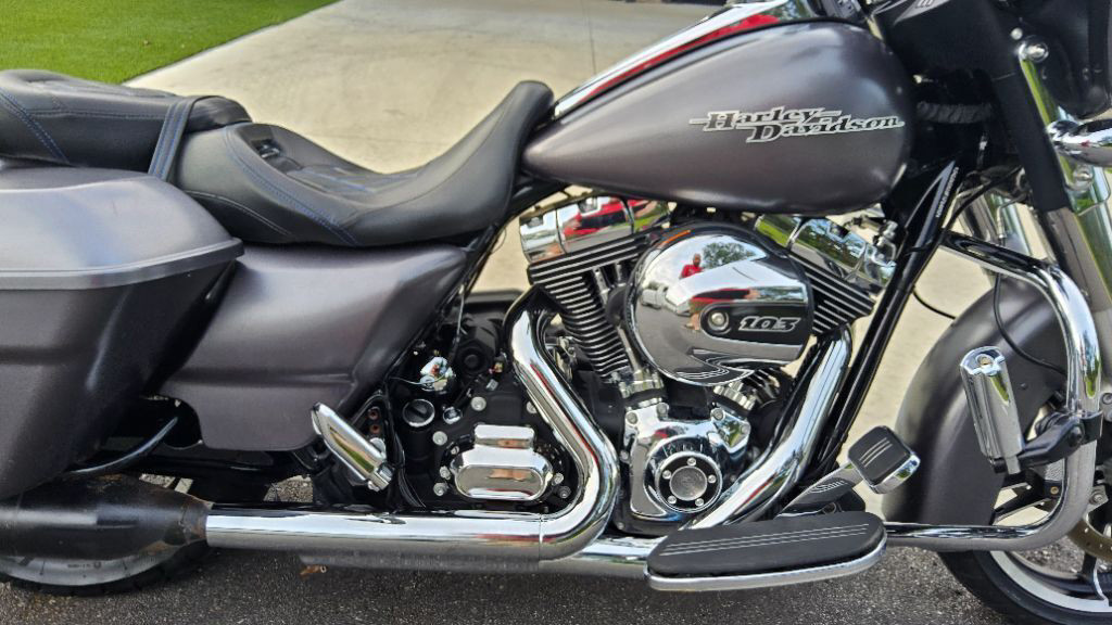 Street Glide®