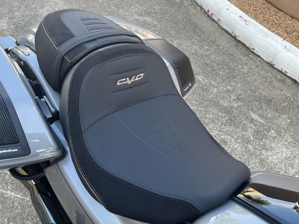 CVO® Street Glide®