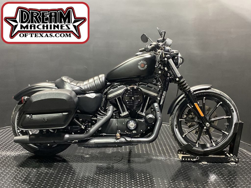Iron 883®