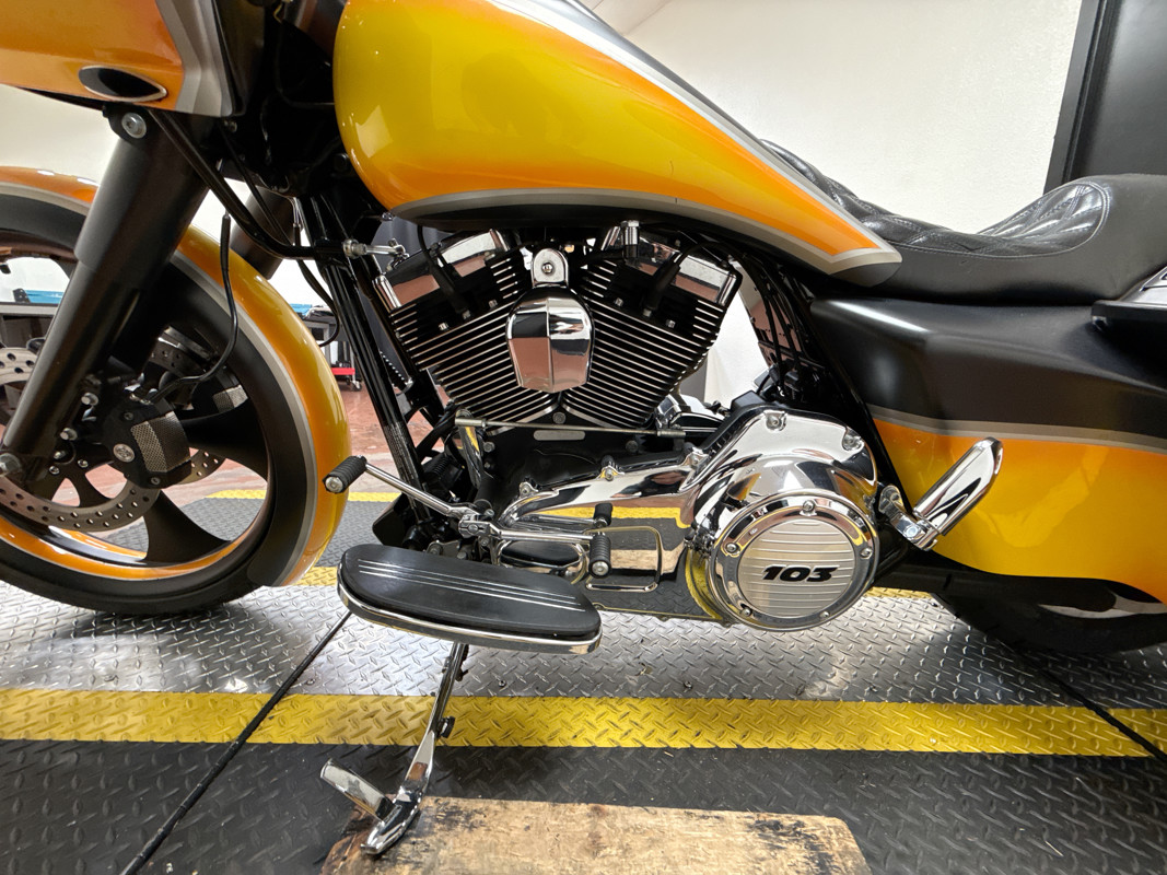 Road Glide® Custom