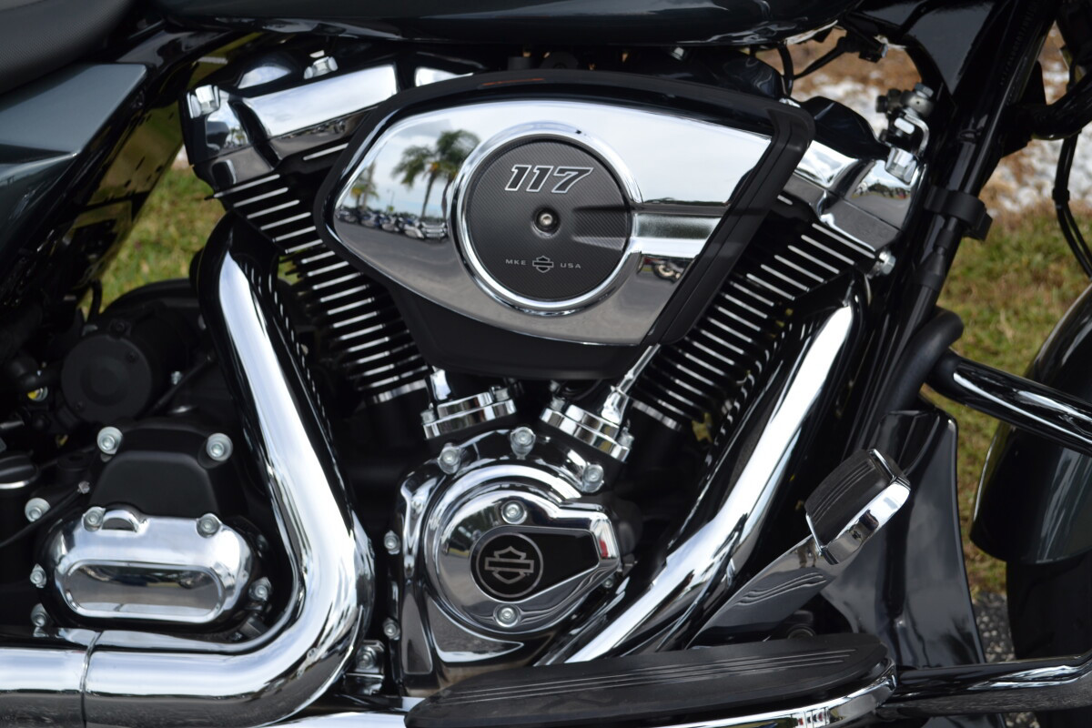 Road Glide®