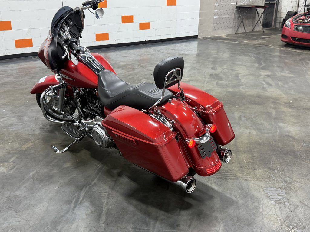 Street Glide®