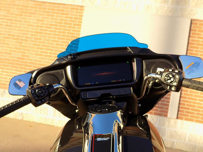 Street Glide®