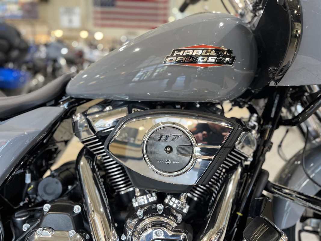 Road Glide®