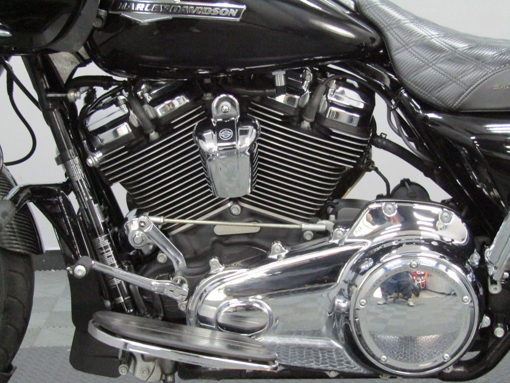 Road Glide®