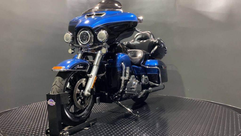 Electra Glide® Ultra® Limited 115th Anniversary