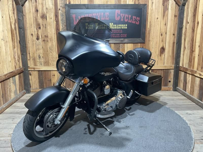 Street Glide®