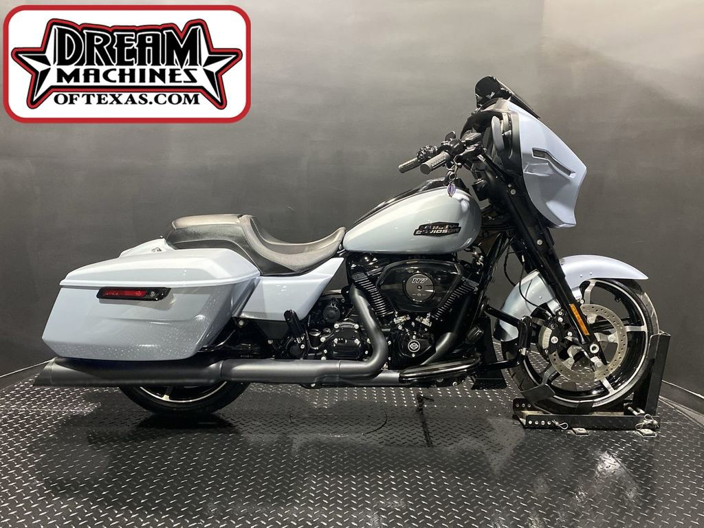Street Glide®