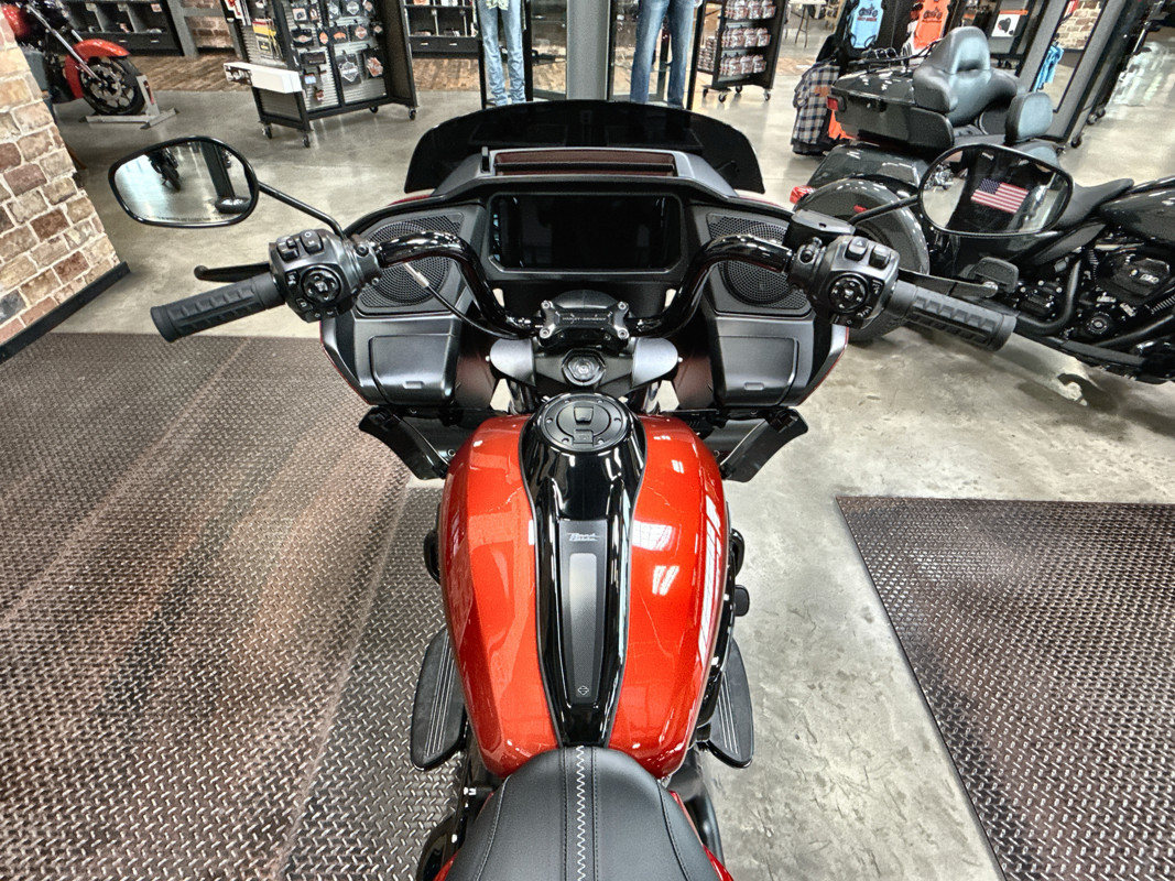 Road Glide®
