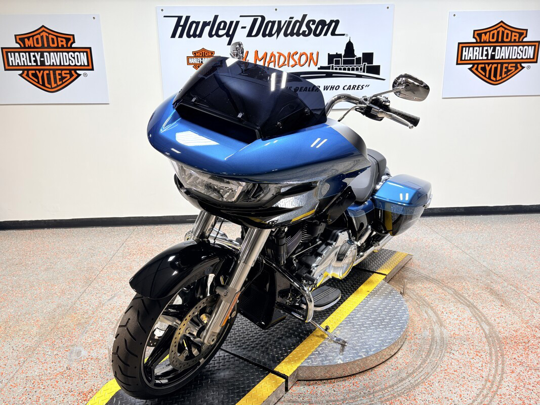 Road Glide®