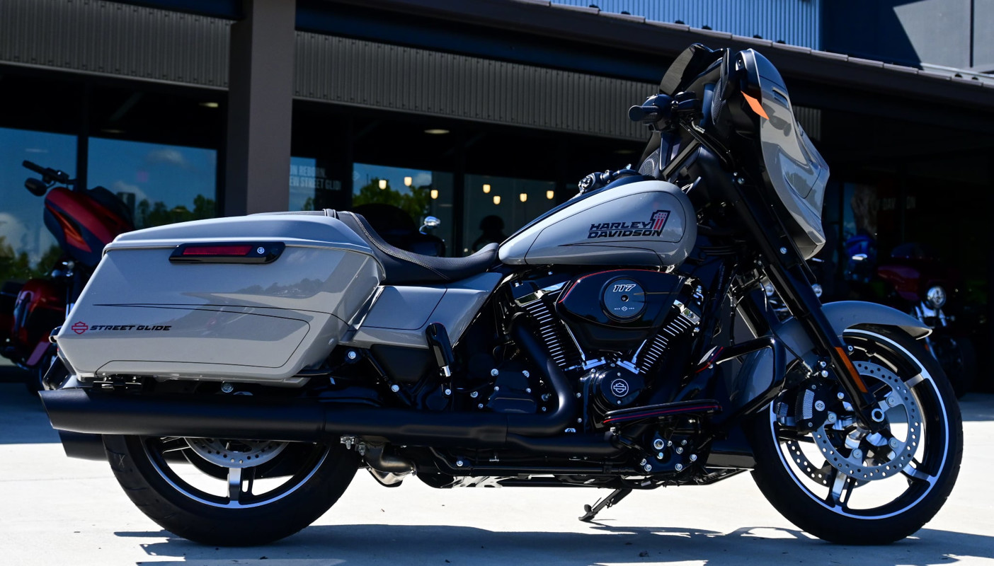 Street Glide®