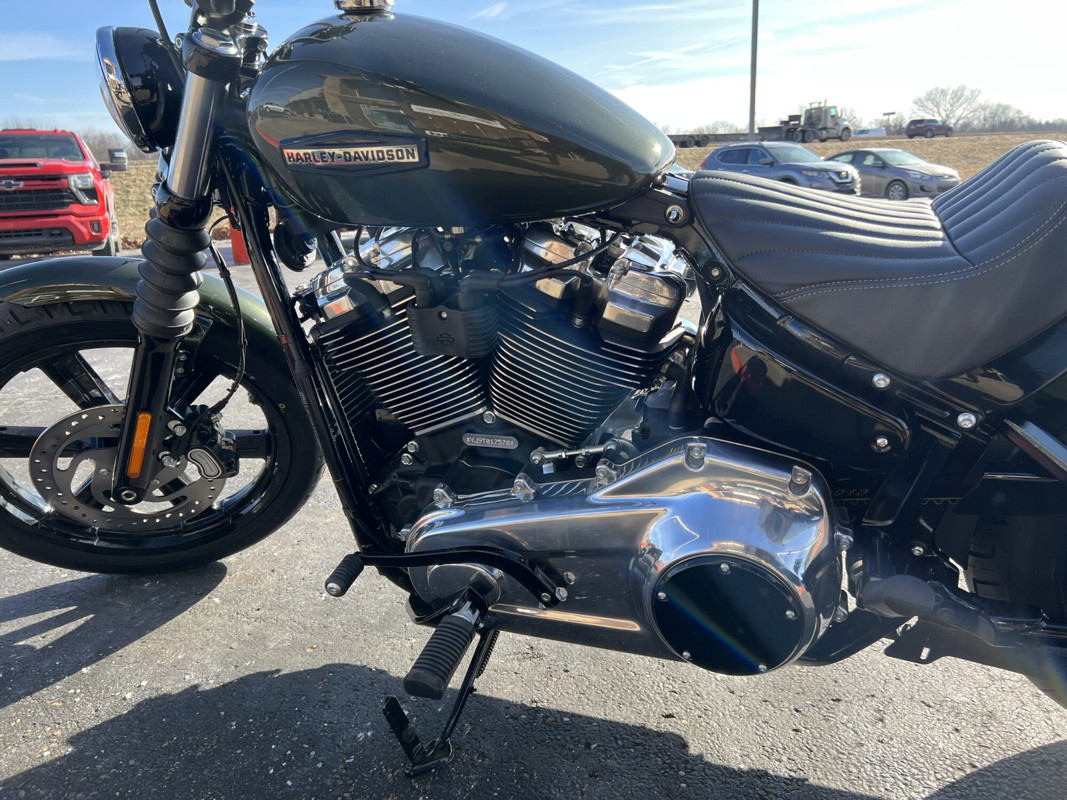 Street Bob®