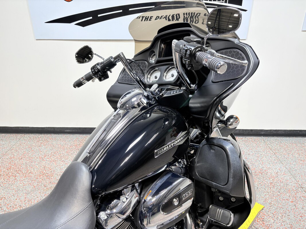 Road Glide®