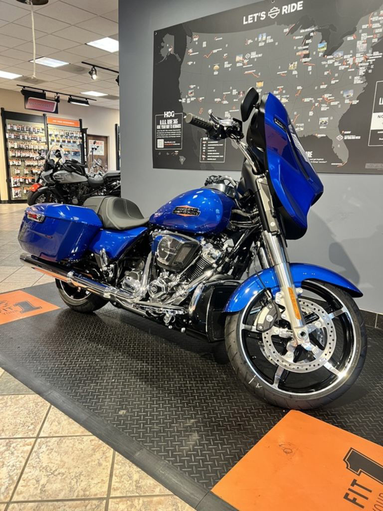 Street Glide®
