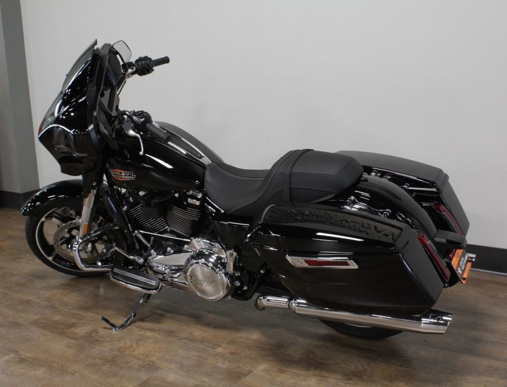 Street Glide®