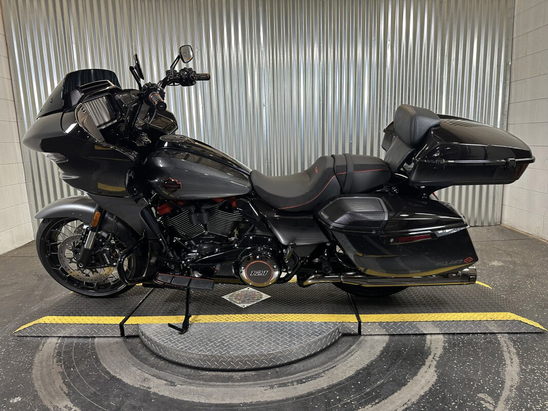 CVO® Road Glide®