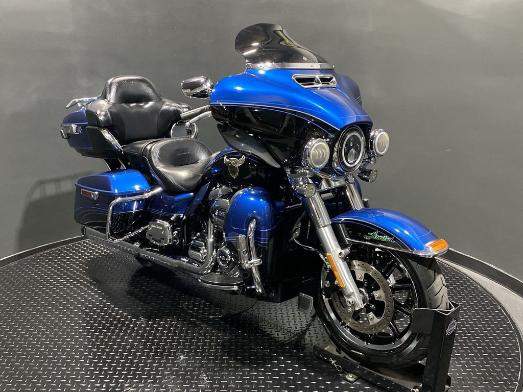 Electra Glide® Ultra® Limited 115th Anniversary