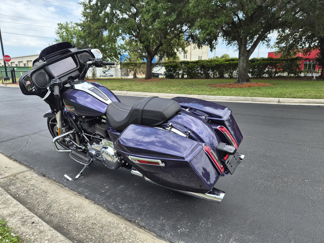 Street Glide®