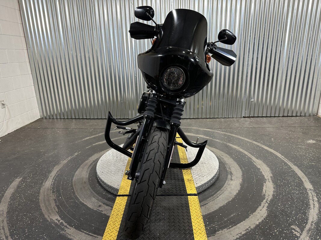 Iron 883®