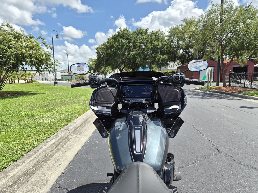 Road Glide® 3