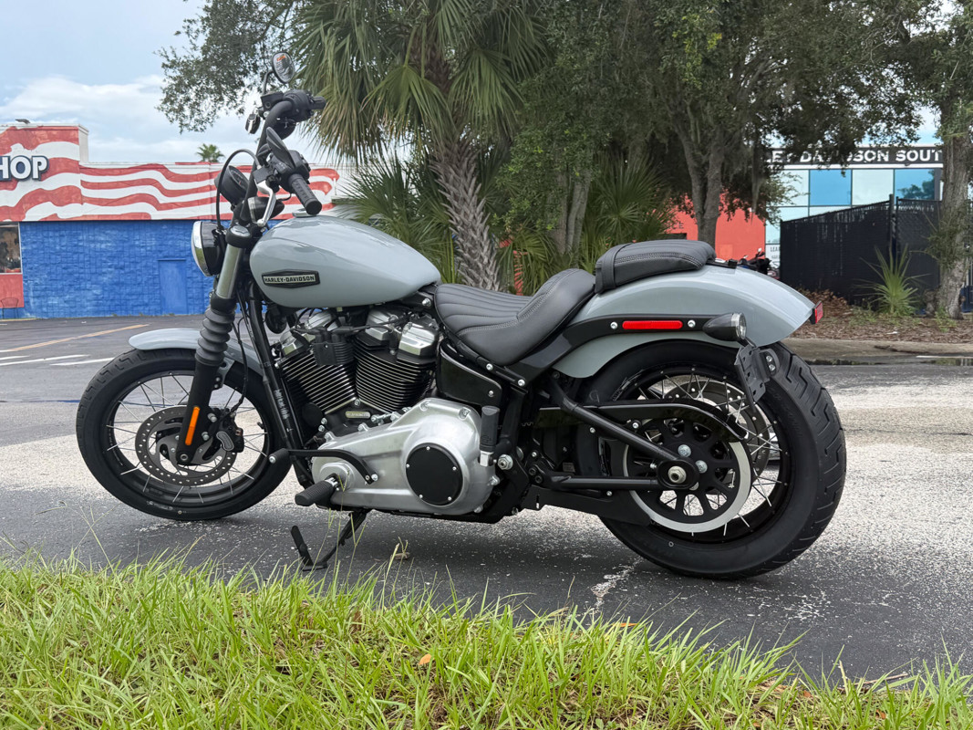 Street Bob®