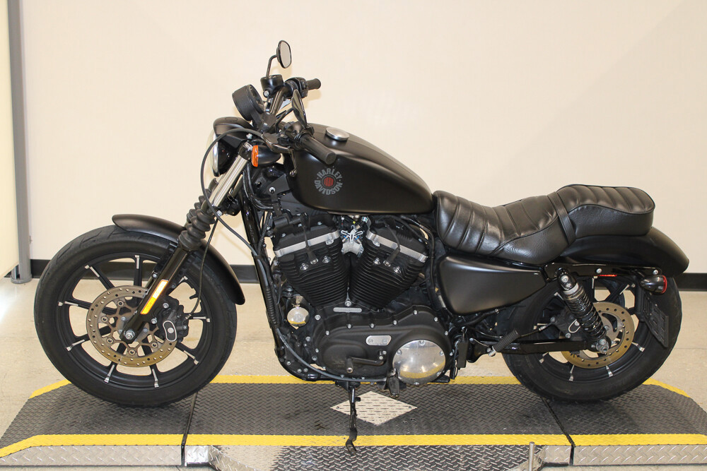 Iron 883®