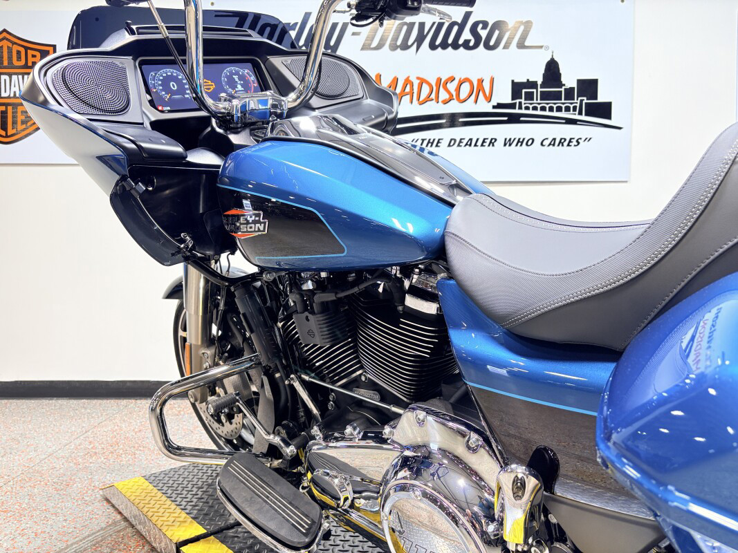 Road Glide®
