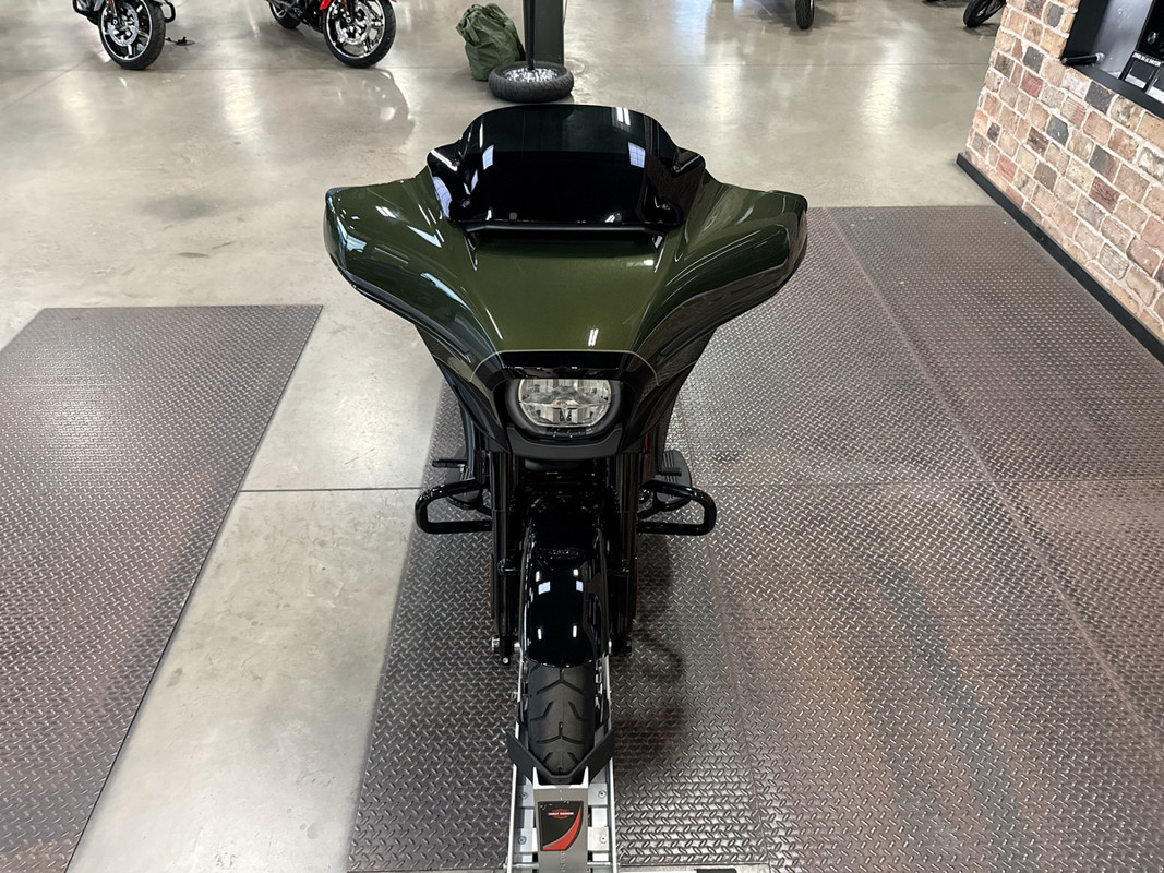 Street Glide®
