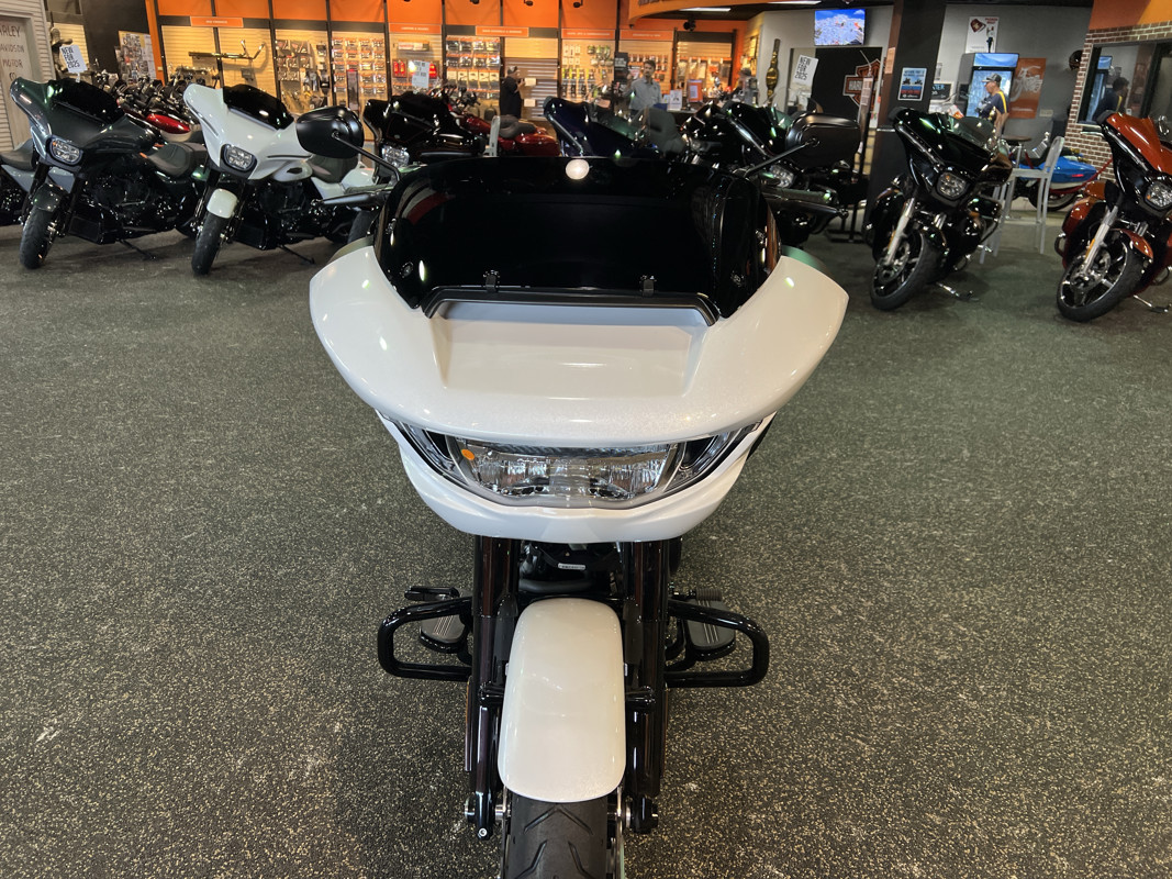 Road Glide®