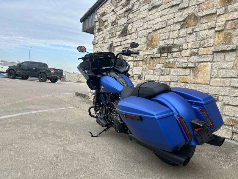 Road Glide®