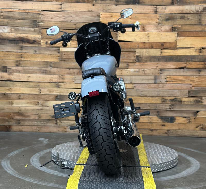 Street Bob®
