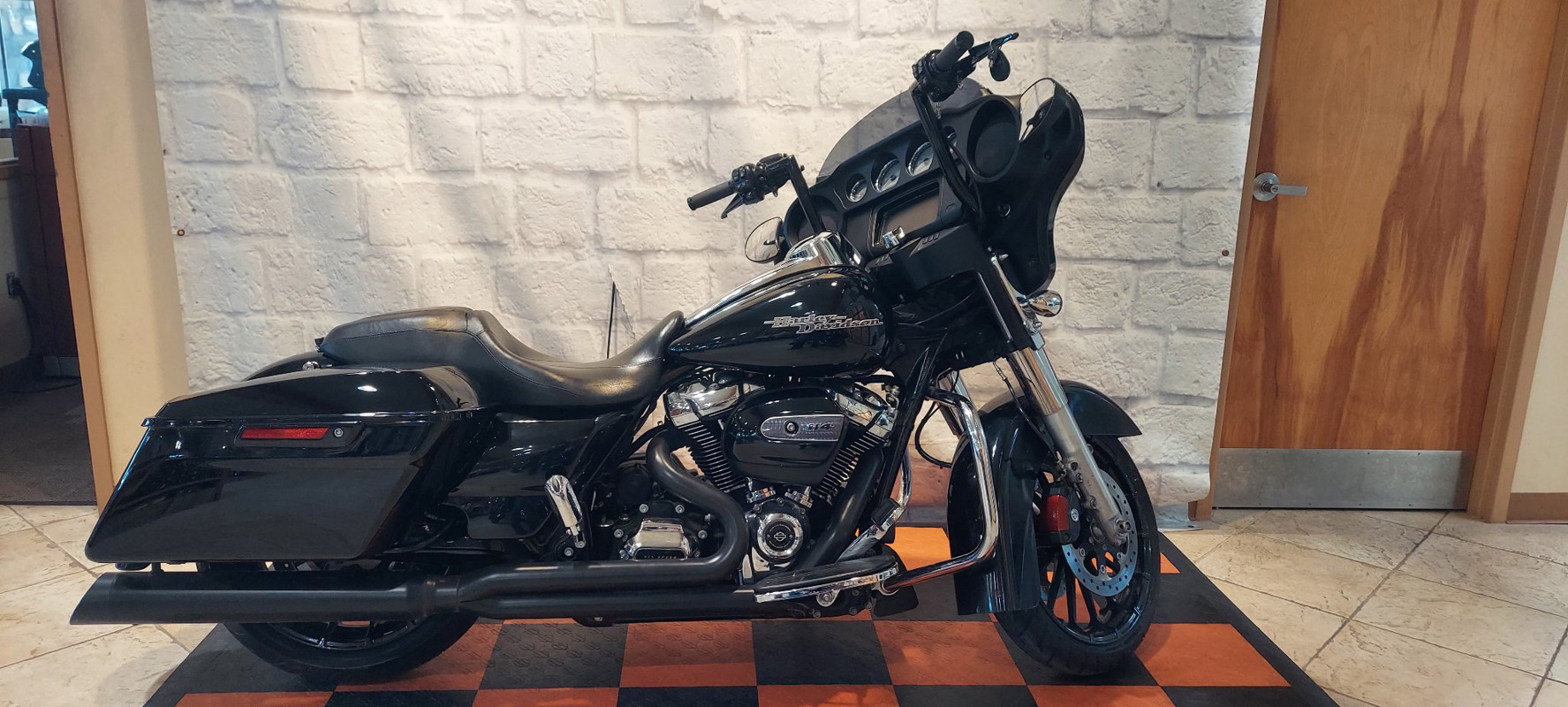 Street Glide®