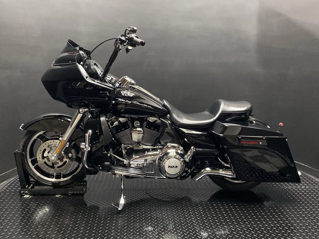 Road Glide® Custom